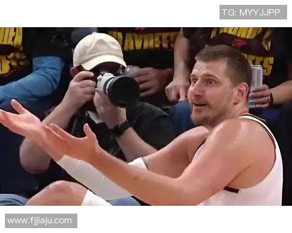 近距离目睹NBA球员冲突约基奇与戈贝尔的强烈对抗与压迫感
